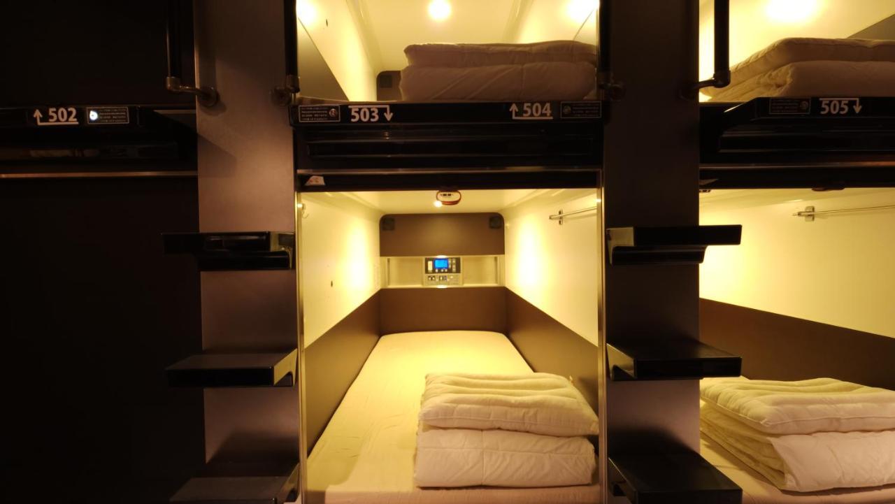 Acro Capsule Hotel Namba Dotonbori Osaka Exterior photo